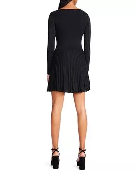 Платье Betsey Johnson Pleated Metallic Mini Sweaterdress, черный