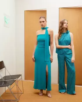 Платье без бретелек Green Coast, изумрудный