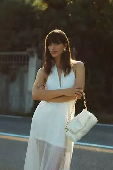 Платье Bhldn April с V-образным вырезом и бретельками с пайетками, слоновая кость