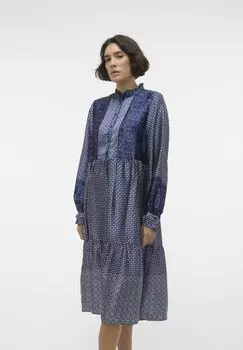 Платье Camisero Vero Moda VMLEVI NEW CALF DRESS, белоснежный/темно-синяя пальма