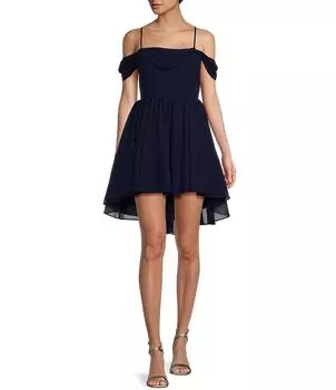 Платье City Vibe с открытыми плечами и драпировкой, высоким вырезом и расклешенным силуэтом, синий