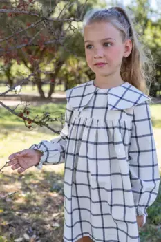 Платье цвета экрю с серыми квадратами Charanga и Cocote