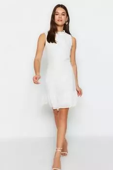 Платье цвета экрю Trendyol, экру