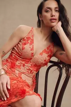 Платье Dress The Population кружевное расклешенное, красный