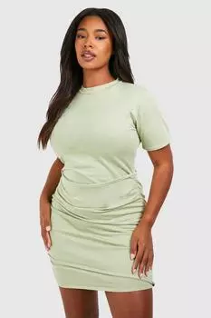 Платье-футболка Plus из хлопка и эластана со сборками boohoo, зеленый