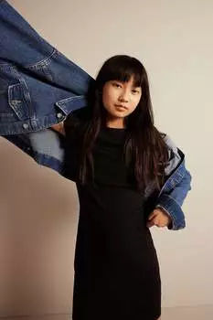Платье-футболка в рубчик H&M, черный