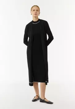 Платье-футляр comma, черный