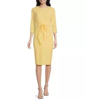 Платье-футляр миди с рукавами 3/4 и рукавами 3/4 Adrianna Papell из эластичного крепа с круглым вырезом и завязками на талии, желтый