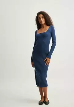 Платье-футляр MIT SCHLITZ UND U-AUSSCHNITT NA-KD, синий