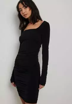 Платье-футляр NA-KD, черный