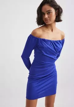 Платье-футляр NA-KD, синий
