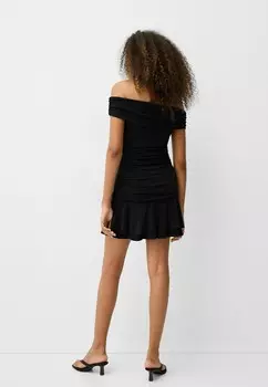 Платье-футляр RUFFLED BARDOT NECKLINE Bershka, черный деним