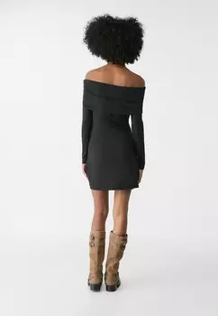 Платье-футляр SHORT OFF-THE-SHOULDER Stradivarius, черный