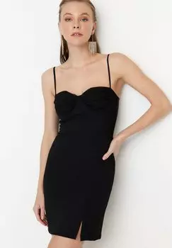 Платье-футляр Trendyol, черный