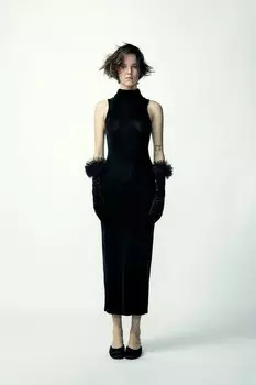 Платье из бархата с халтером ZARA, черный