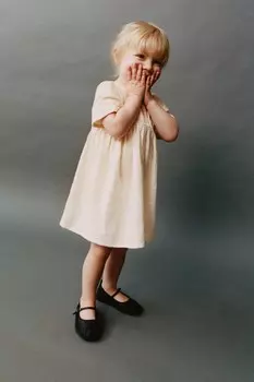 Платье из контрастной текстуры трикотажа ZARA, середина экрю