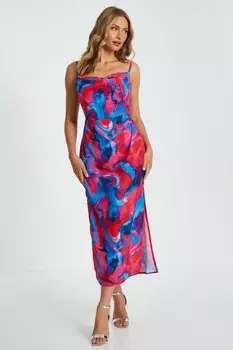 Платье из розового атласа с мраморным принтом QUIZ Clothing