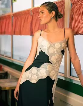 Платье-комбинация миди с контрастными вставками из рафии Topshop черного цвета