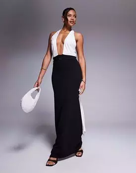 Платье макси ASOS DESIGN с перекрещивающейся халтер-бретелькой и драпировкой в черном и белом цвете