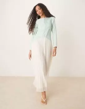 Платье макси ASOS DESIGN с заниженной талией и плиссированной юбкой в зелено-кремовых тонах