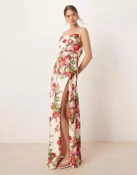 Платье макси Hope & Ivy с воротником-хомутиком, перекрестной спинкой и разрезом на бедре, с белыми и красными цветами