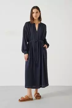 Платье макси Julie с контрастной отделкой Hush, синий