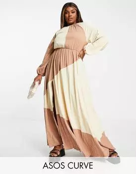 Платье макси с цветными блоками и натуральной текстурой ASOS DESIGN Curve
