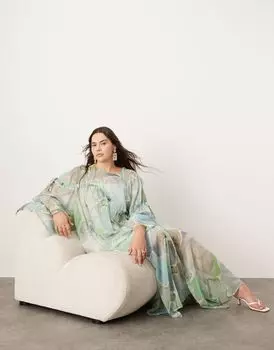Платье макси с длинными рукавами, акварельным принтом и рюшами ASOS Curve из синего шифона
