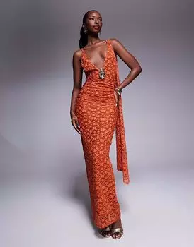 Платье макси с глубоким вырезом и драпировкой ASOS DESIGN красного цвета