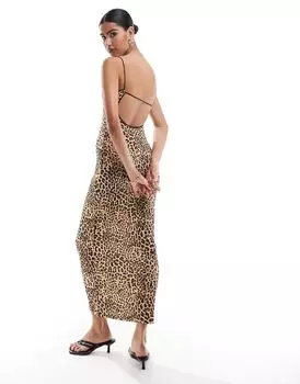 Платье макси с леопардовым принтом и контрастной отделкой Bershka