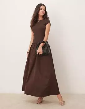Платье-макси с юбкой из смешанной фактуры ткани ASOS DESIGN коричневого цвета