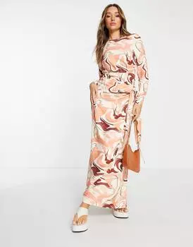Платье макси с юбкой с запахом и абстрактным принтом ASOS DESIGN