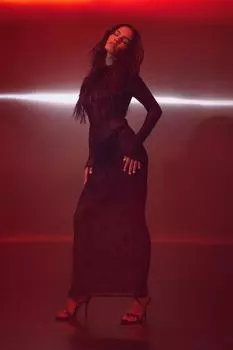 Платье макси с высоким воротником и высоким воротником Playboy MISSPAP, черный