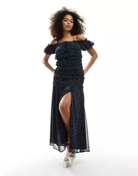Платье макси в горошек со сборкой на талии и открытым вырезом ASOS DESIGN