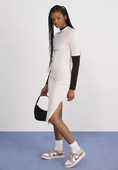 Платье-мешочек Nike Sportswear, молочный