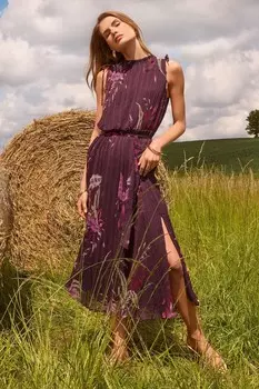 Платье мидакси без рукавов с плиссировкой и поясом Love & Roses, красный