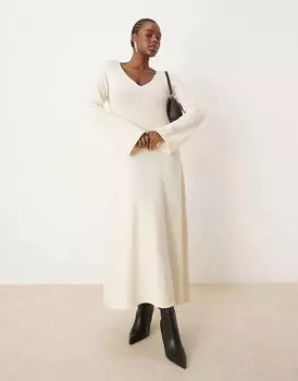 Платье мидакси из трикотажа букле кремового цвета Pretty Lavish