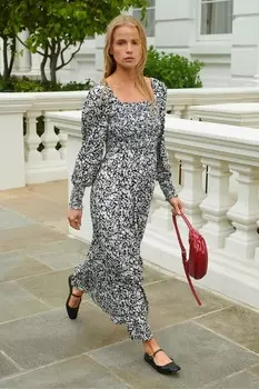 Платье мидакси с цветочным принтом и сборками Ro&Zo, черный