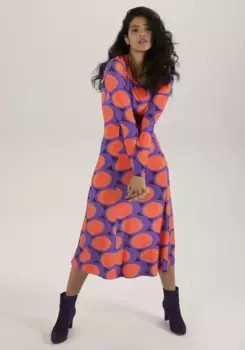 Платье миди Aniston SELECTED с ярким ретро-рисунком - НОВАЯ КОЛЛЕКЦИЯ, цвет Schwarz-Lila-Orange-Curry