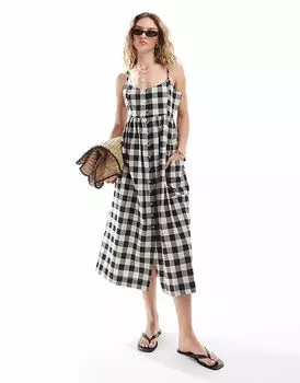 Платье миди Brave Soul на пуговицах с бретельками и принтом в черную клетку