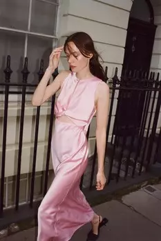 Платье миди из атласа с вырезом ZARA, светло-розовый