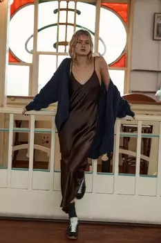 Платье миди из атласа ZARA, темно-коричневый
