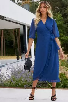 Платье миди из ткани добби с короткими рукавами Chi Chi London, синий