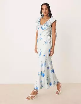 Платье-миди Nobody's Child Abelia с оборками на плечах в синем цветочном стиле