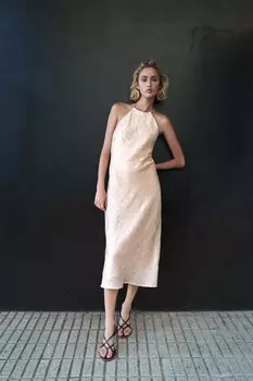 Платье миди с бисером и эффектом мятости ZARA, бежево-розовый