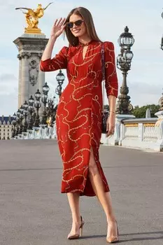 Платье миди с цепочным принтом и вырезом-капелькой Sosandar, красный