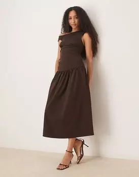 Платье миди с косым вырезом и приталенным талией от ASOS DESIGN коричневого цвета