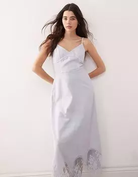 Платье миди с кружевными вставками из денима Reclaimed Vintage светло-голубого цвета