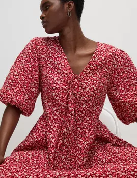 Платье миди с V-образным вырезом и заниженной талией из хлопка с цветочным принтом Marks & Spencer, красный