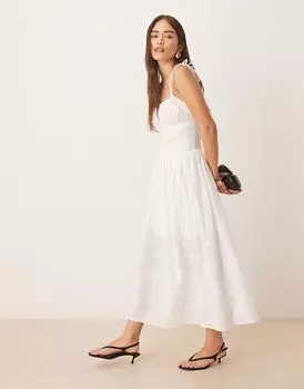 Платье-миди с вышивкой New Look Milkmaid на бретелях белого цвета